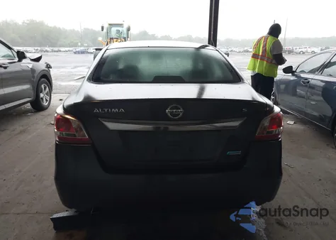 2013 Nissan Altima 2.5 S z USA, uszkodzony, nr VIN 1N4AL3AP6DC270191
